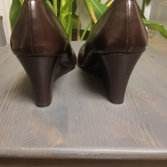 Brown Nine West wedge heal - Picture 3 of 4